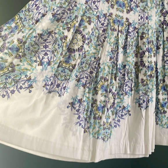Talbots White  A-Line Pleated Skirt floral print soft breathable fabric - Picture 3 of 5